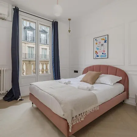 Poeticstay - Champs Elysees *