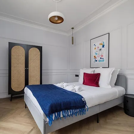 Poeticstay - Champs Elysees *