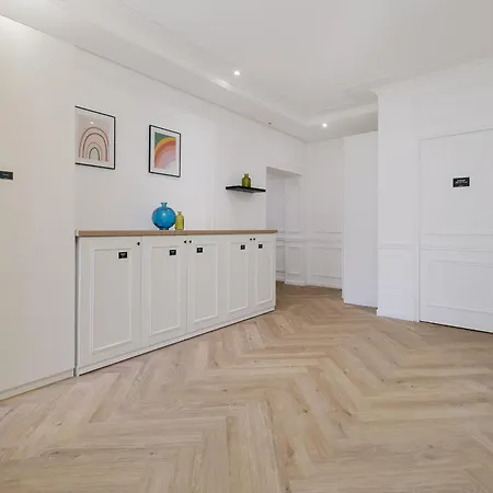 Poetic - Champs Elysees Apartment *