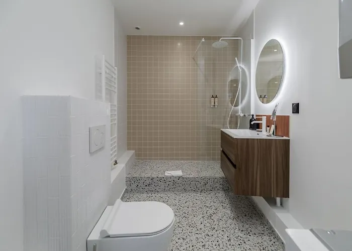 Poeticstay - Champs D'Elysee * Париж