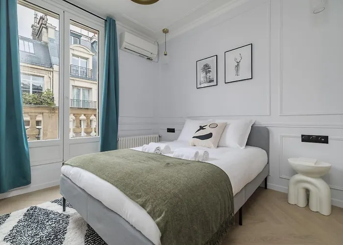 Poeticstay - Champs D'elysee Apartamento *