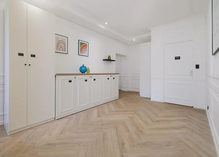 Poeticstay - Champs D'elysee Apartamento *