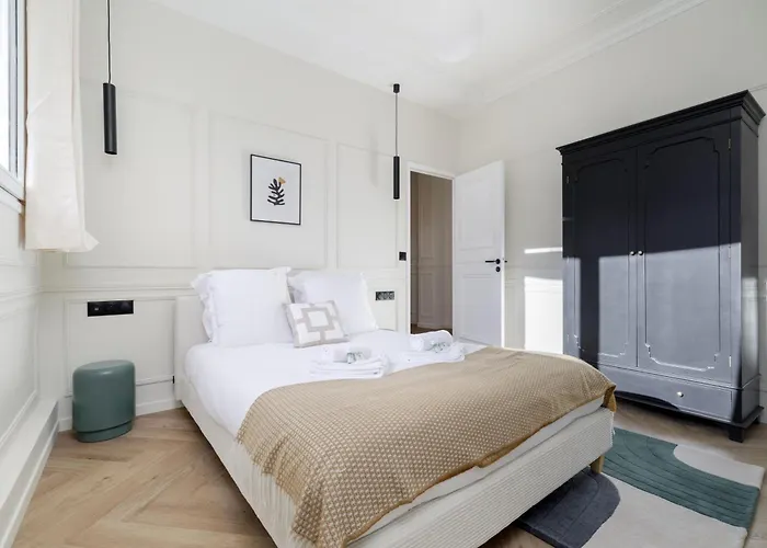 Poeticstay - Champs D'elysee Apartamento