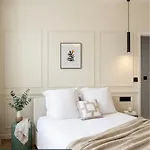 Poeticstay - Champs D'elysee *