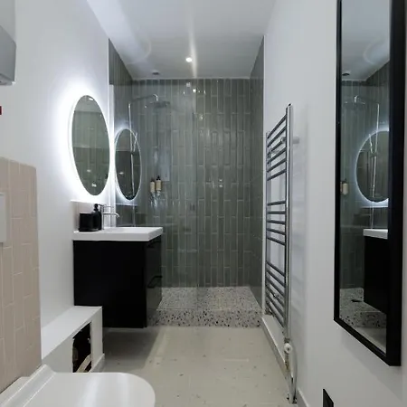 Poeticstay - Champs Elysees Paryż