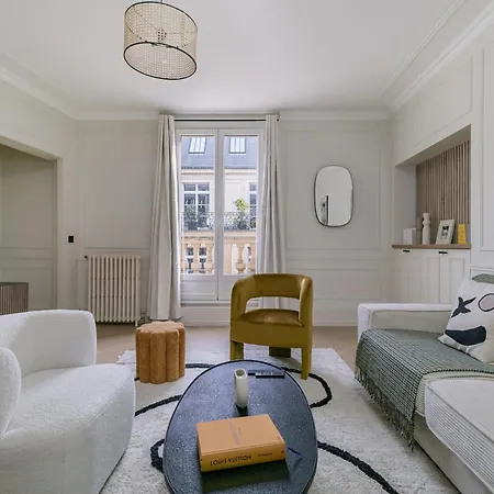 Poeticstay - Champs Elysees Apartament