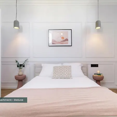 Poeticstay - Champs D'elysee Paryż