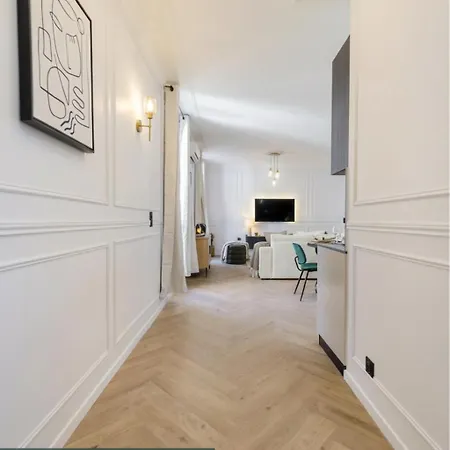 Apartament Poeticstay - Champs D'elysee Paryż
