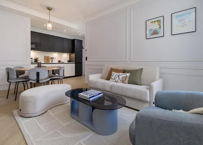 Poeticstay - Arc De Triomphe باريس